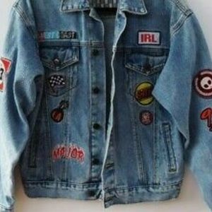 Forever 21 jean jacket full of patches  size medium